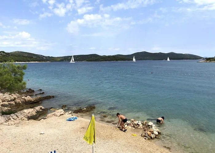 Slavica Apartman Jezera