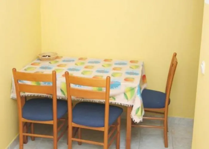 Slavica Appartamento Jezera